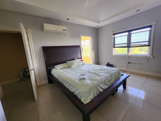 2 Bedroom Apartment For Sale Kgn. 6(1,410 Sqft)