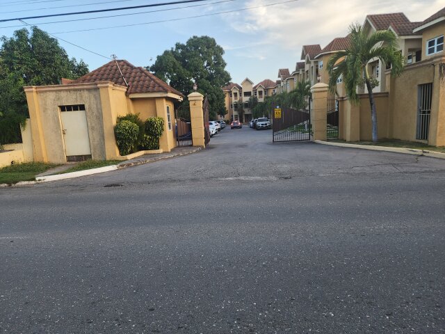 2 Bedroom Apartment For Sale Kgn. 6(1,410 Sqft)