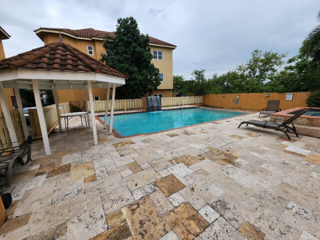 2 Bedroom Apartment For Sale Kgn. 6(1,410 Sqft)