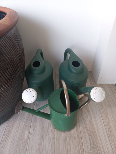Beautiful Flower Pot With Free Accessories 