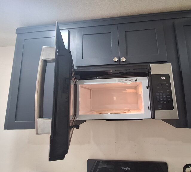 GE Microwave - Hood Range