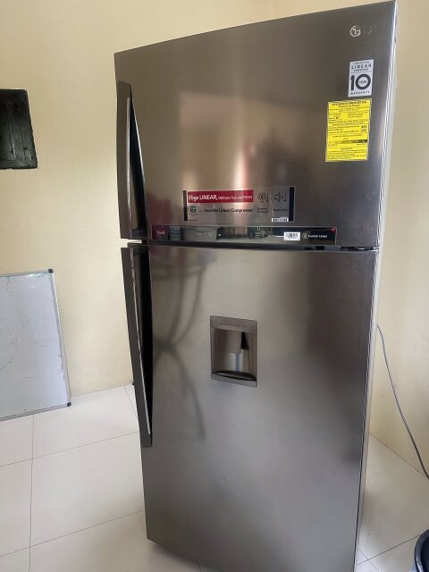 Used 2year Old LG Inverter Refrigerator