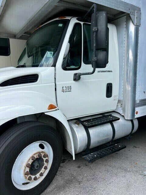 2015 Peterbilt 337 Box Truck