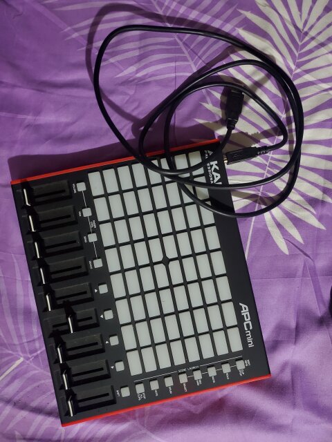 Akai Professional Note, Pad And Keys