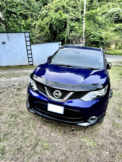 2017 Blue Nissan SUV FOR SALE