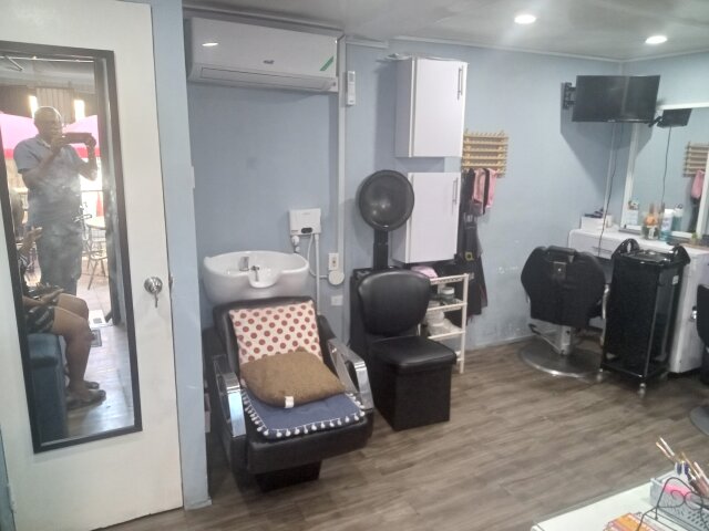 Hair Station For Rent InHWT Area