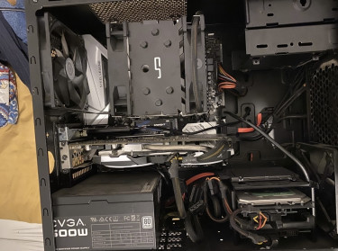 Mid Range Spec Gaming PC Plus Extras