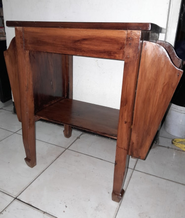 Antiques, Shelving, Magazinetable, Etc.