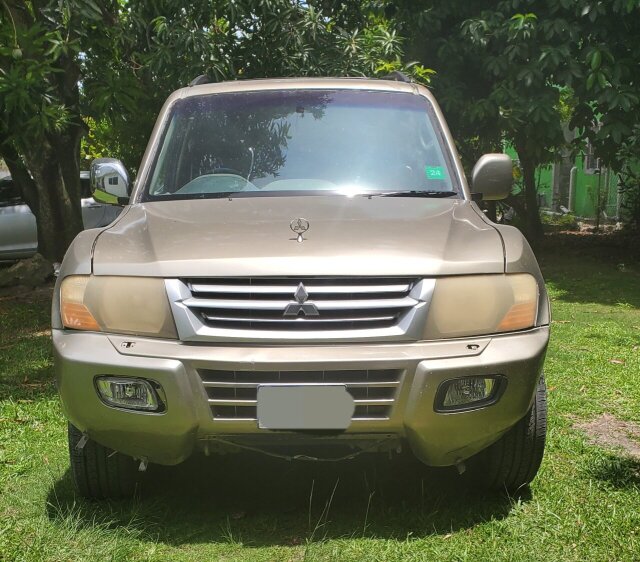 2002 Mitsubishi Pajero