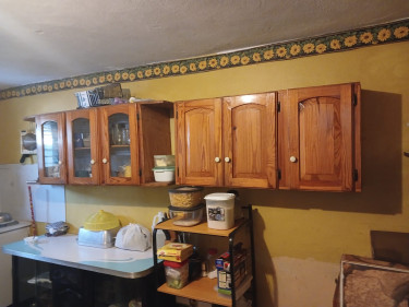 3 Bedrooms 2 Bathrooms House For Sale