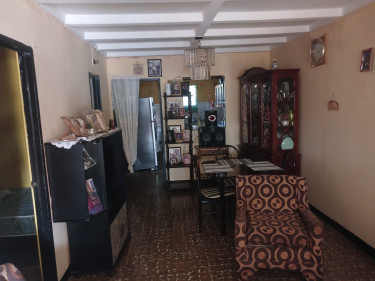 3 Bedrooms 2 Bathrooms House For Sale