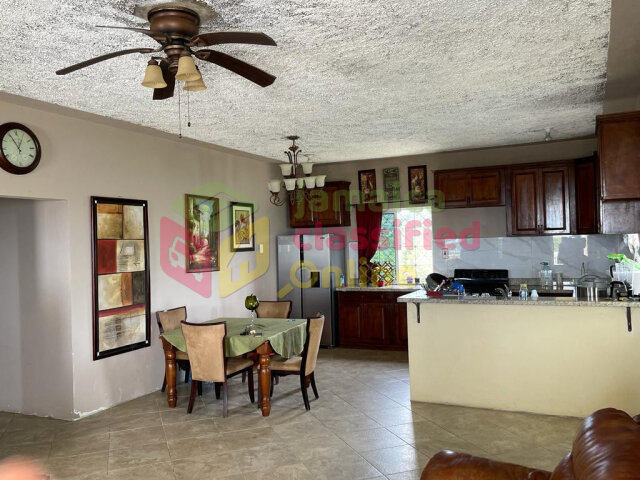 1 Bedroom Furnished Houses Red Hills