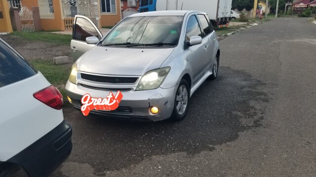 2003 Toyota Ist