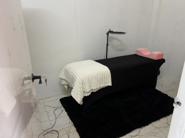 Daily Rental Beauty Room