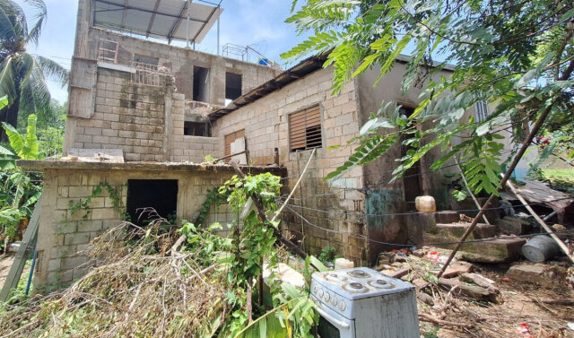 Three Storey Unfinished 6 Bedroom House