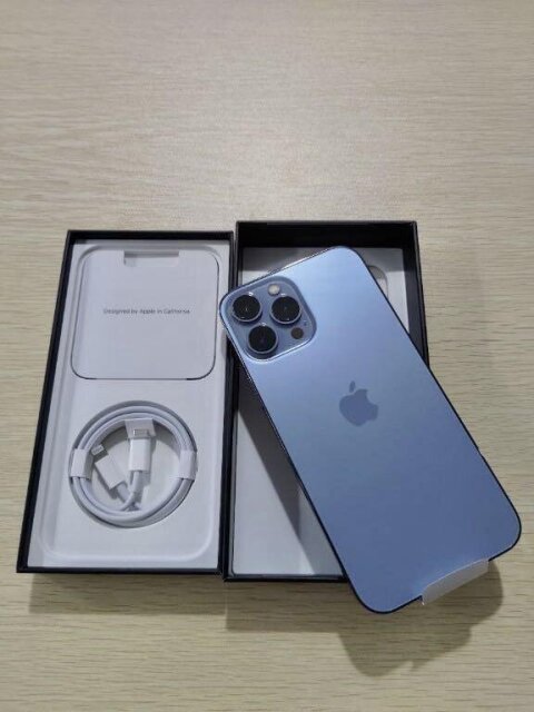 IPhone 13 Pro Max Sierra Blue