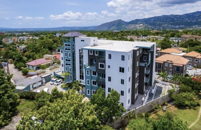 1 Bedroom 2 Bath Apartment Apartments Merrivale Ave