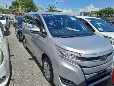 2018 TOYOTA NOAH