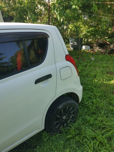 Damaged 2014 Suzuki Alto