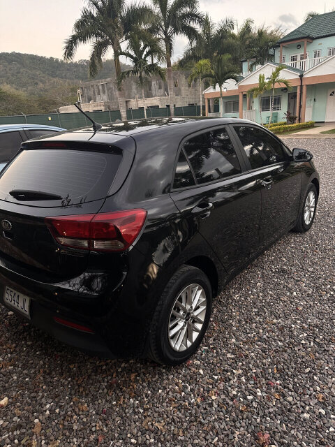 2019 Black Kio Rio Low Mileage