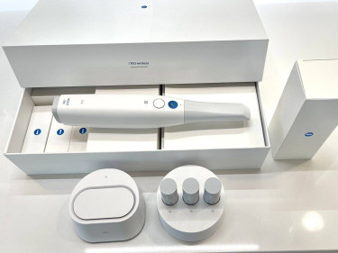 Medit I700 Wireless Intraoral 3D Dental Scanner