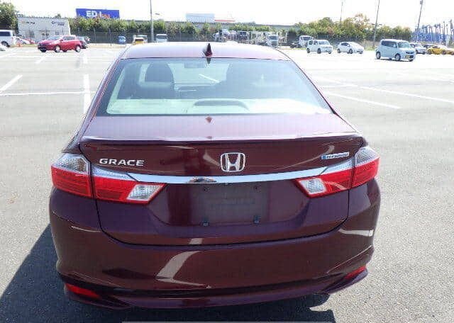 2015 HONDA GRACE