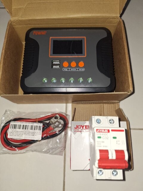 (New) 80A Solar Charge Controller And Free Gifts