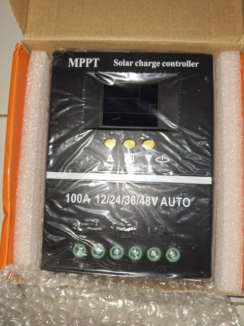 (New) 100A Charge Controller, Wires & Breaker