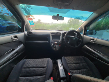 2005 Honda Stream