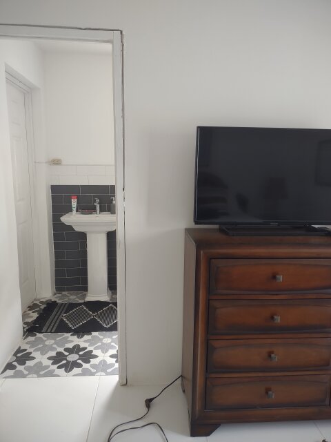 Furnished 1 Bedroom With Bathroom In Townhouse