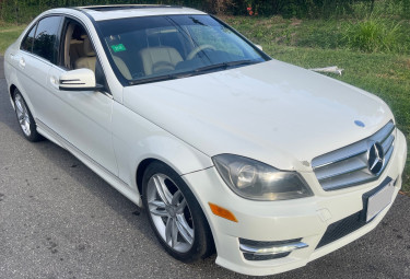 2012 MERCEDES BENZ C300