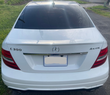 2012 MERCEDES BENZ C300