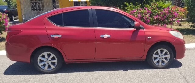 2013 NISSAN VERSA