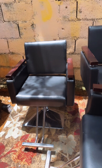 Salon Chair Pre Owned