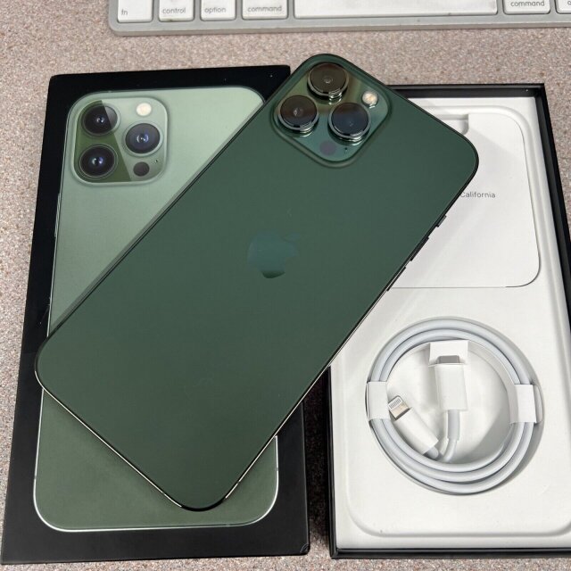 IPhone 13 Pro Max Alpine Green