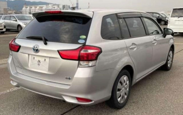 2016 Toyota Fielder Hybrid