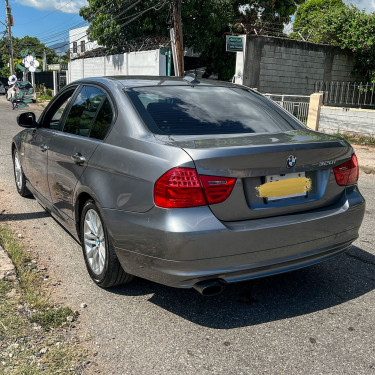 2010 BMW 320I