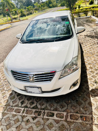 2014 Toyota Premio