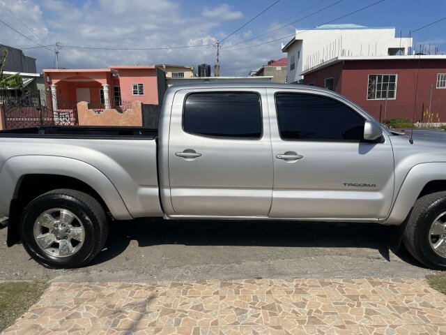 2005 Toyoya Tacoma