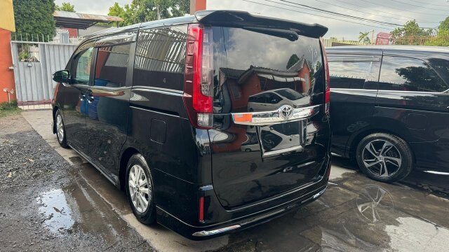 2016 TOYOTA NOAH