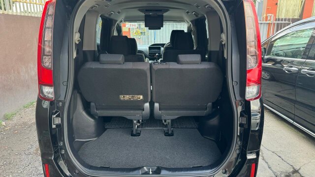 2016 TOYOTA NOAH