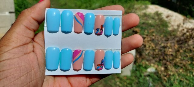 PRESS ON NAILS WHOLE SALE-NEGOTIABLE