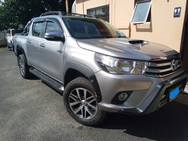 2016 Toyota Hilux SRV