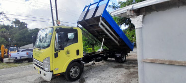 2010 Isuzu Truck With Manual Gear Box