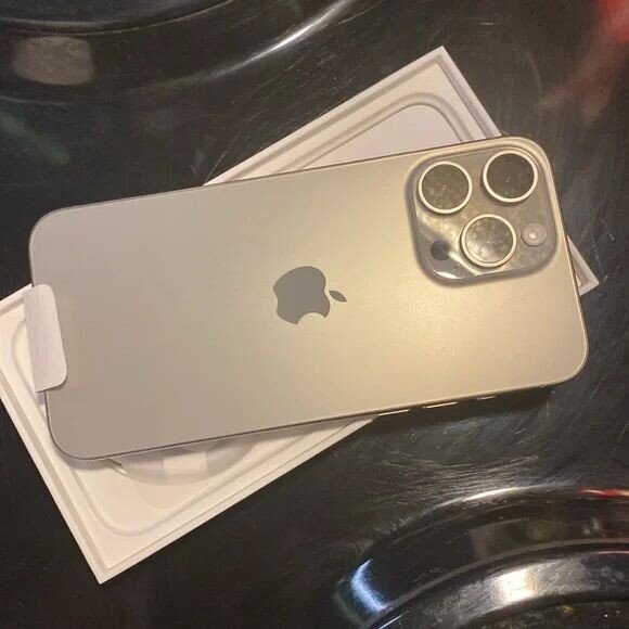 Iphone 15 Pro Titanium