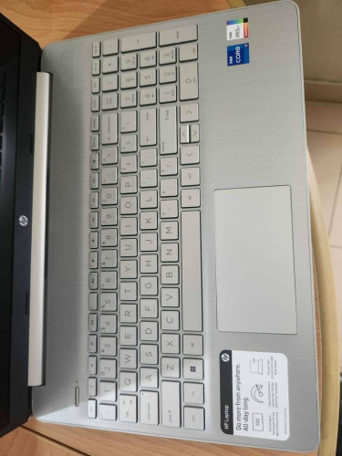 HP LAPTOP 15-DY50121a