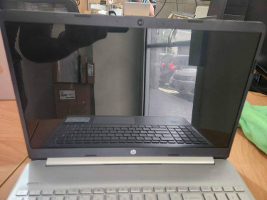 HP LAPTOP 15-DY50121a