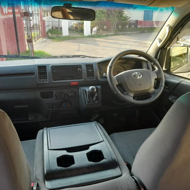 2016 Toyota Hiace Fully Seated Standard