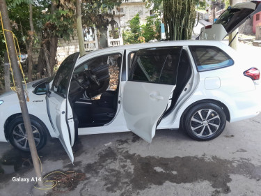 Toyota Fielder 2016