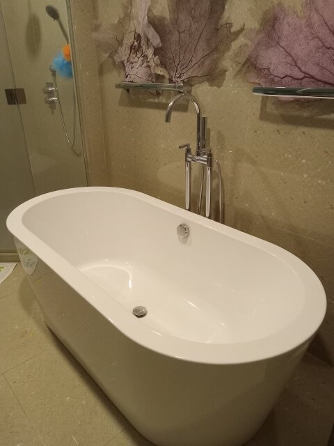 Bathtub